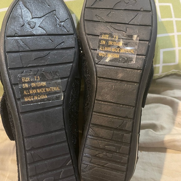 Bolaro by Summer Rio Black Studded Flats (NEW) - Picture 3 of 3